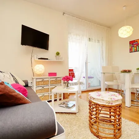 Apartment Vacation In Zadar - Mirna Exterior photo