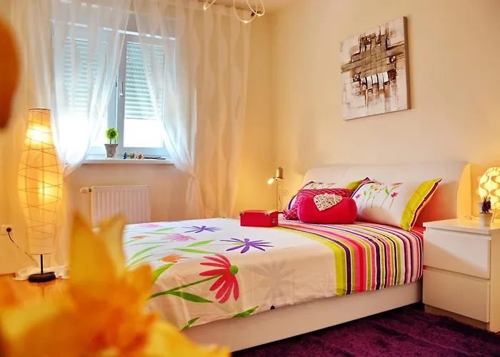 Apartment Vacation In Zadar - Mirna